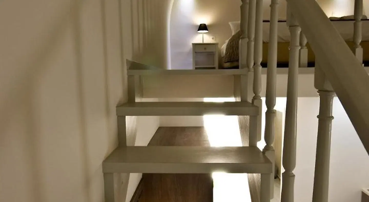 Alafouzos Studios ROOM_EXAMPLE