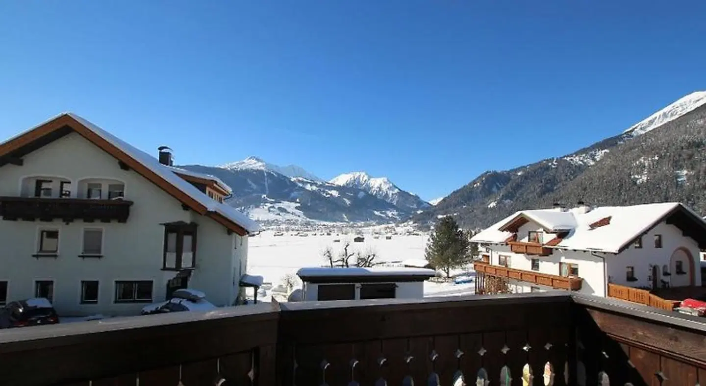 Valentin EXTERIOR