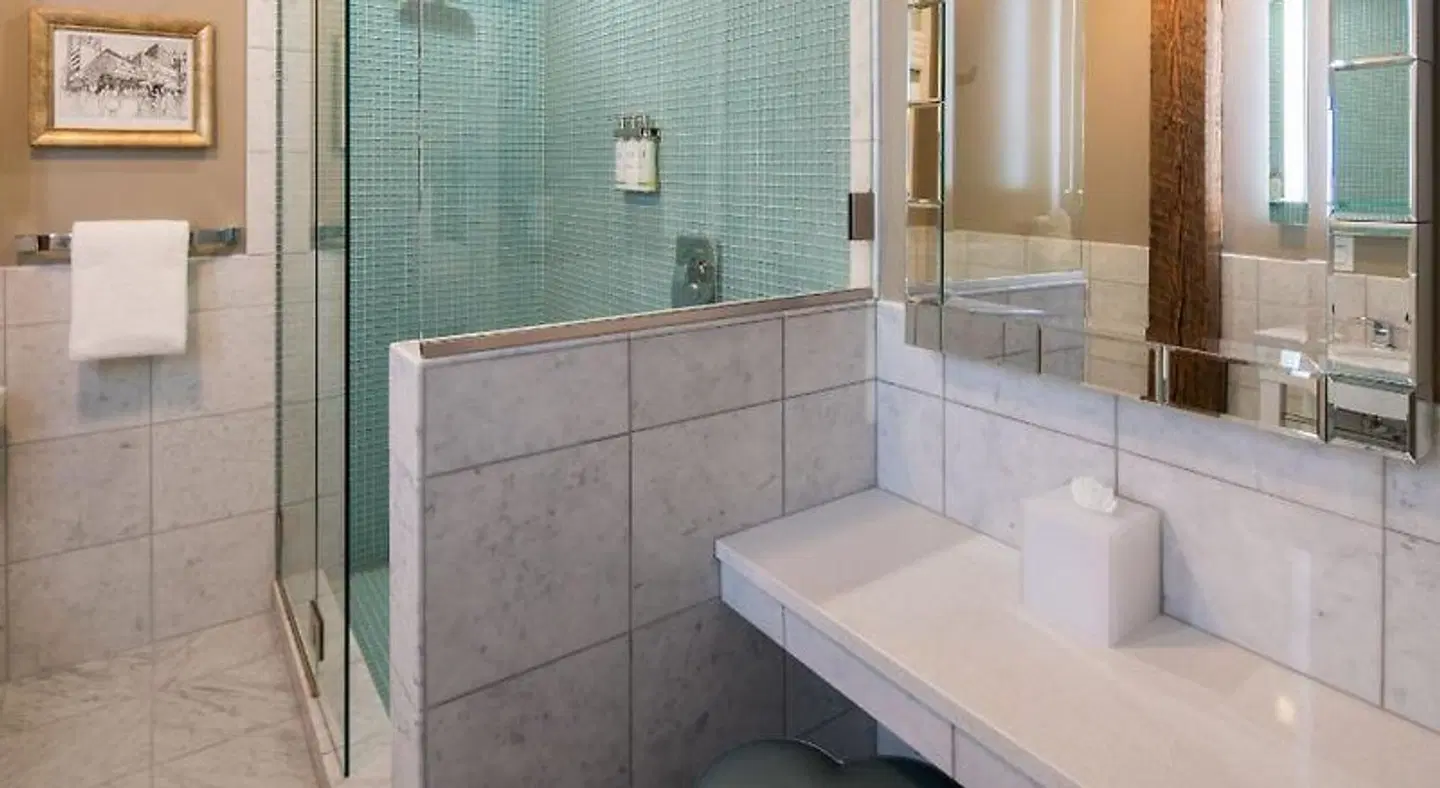 The Mark Spencer Hotel Badezimmer