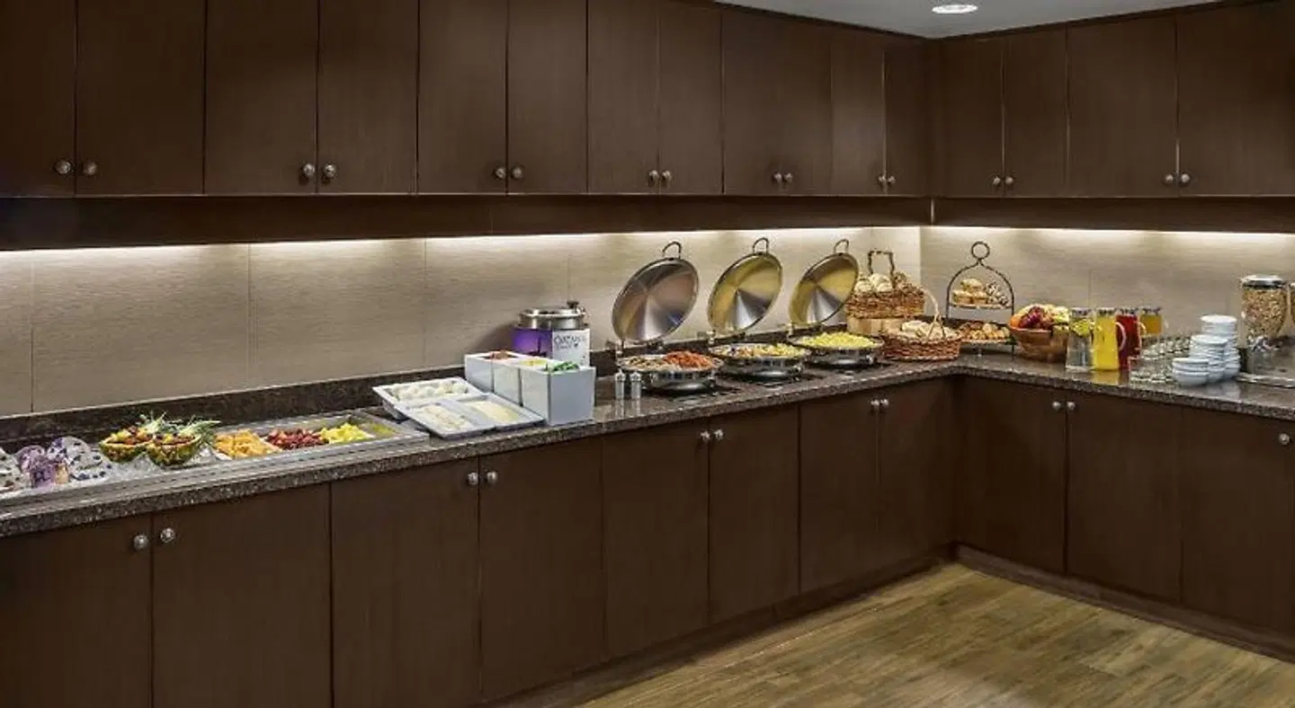 Residence Inn by Marriott Burlington Colchester Restaurant