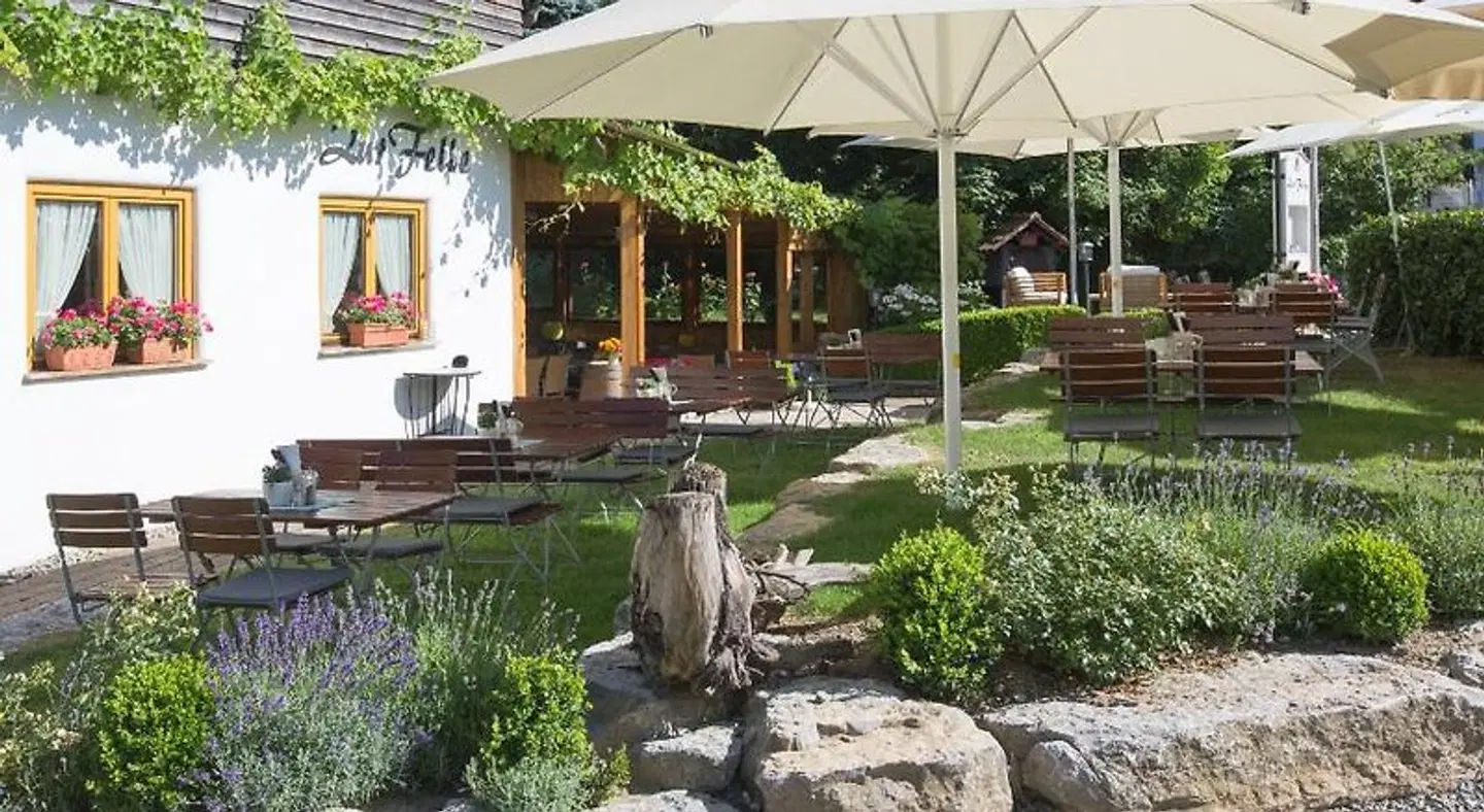 Apart Rosengarten - Hotel und Ferienwohnungen Terrasse