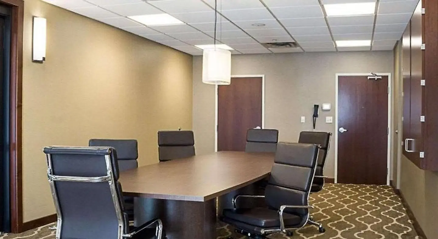 Comfort Suites Fargo LOUNGE_LOBBY