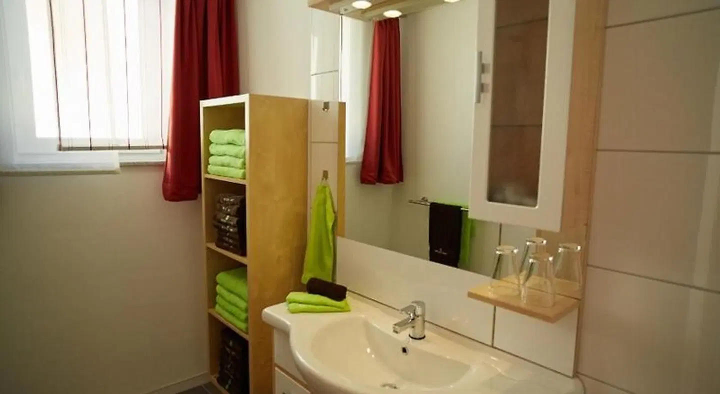 Business Homes Badezimmer