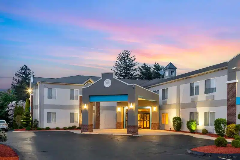 Best Western Plus New England Inn & Suites – Hotelfoto