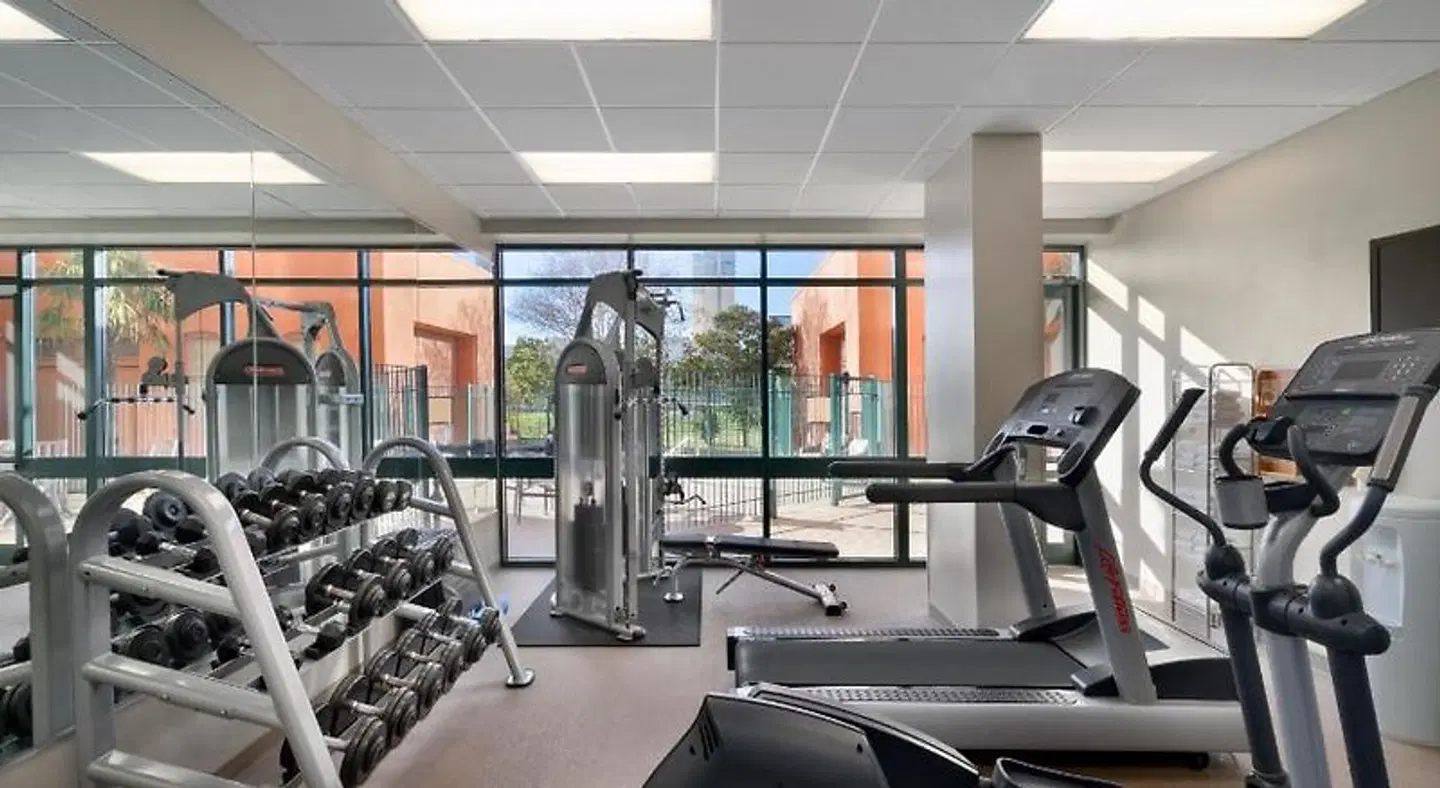 Staybridge Suites San Antonio Downtown Convention Center by IHG SPORTS_AND_LEISURE