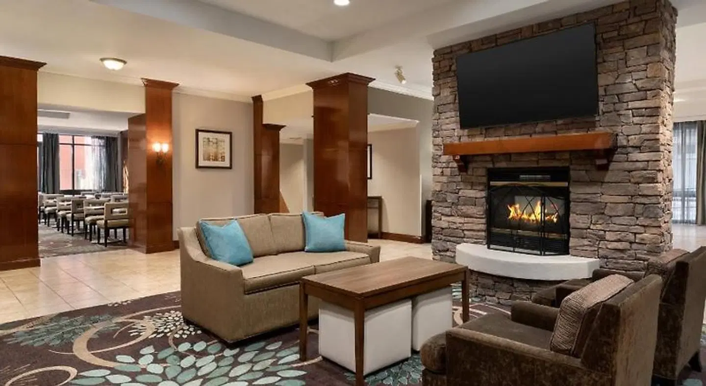 Staybridge Suites San Antonio Downtown Convention Center by IHG LOUNGE_LOBBY
