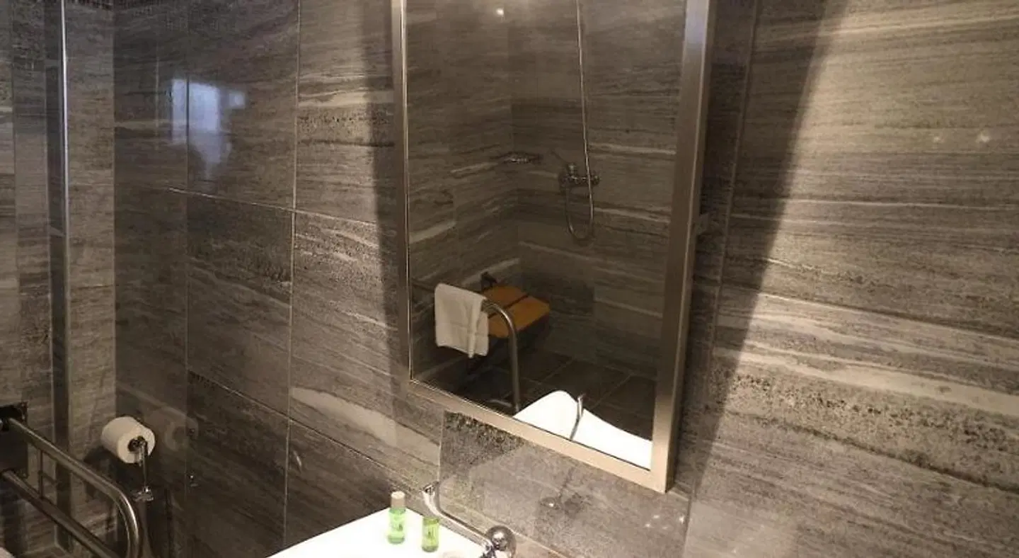 Artemis Plaza Badezimmer