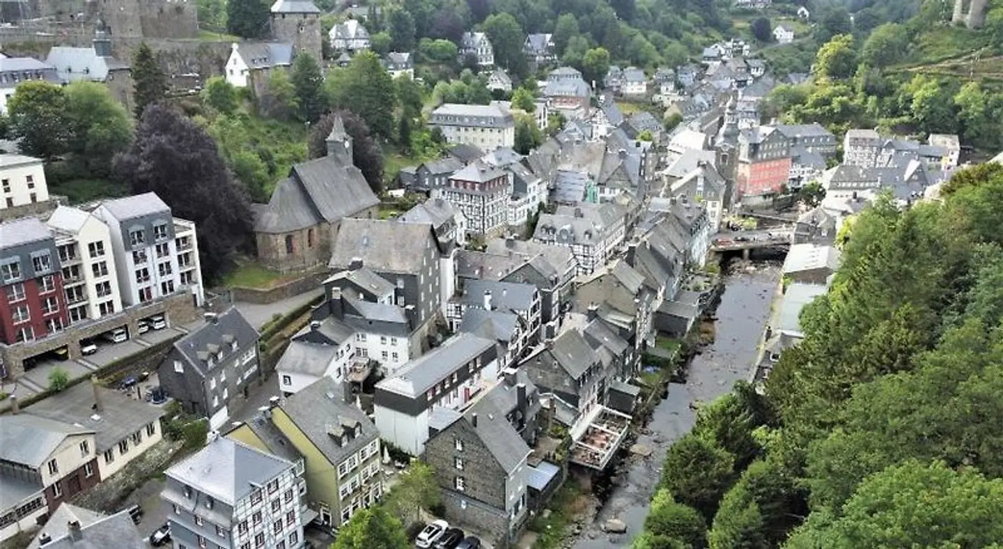Alt Montjoie EXTERIOR