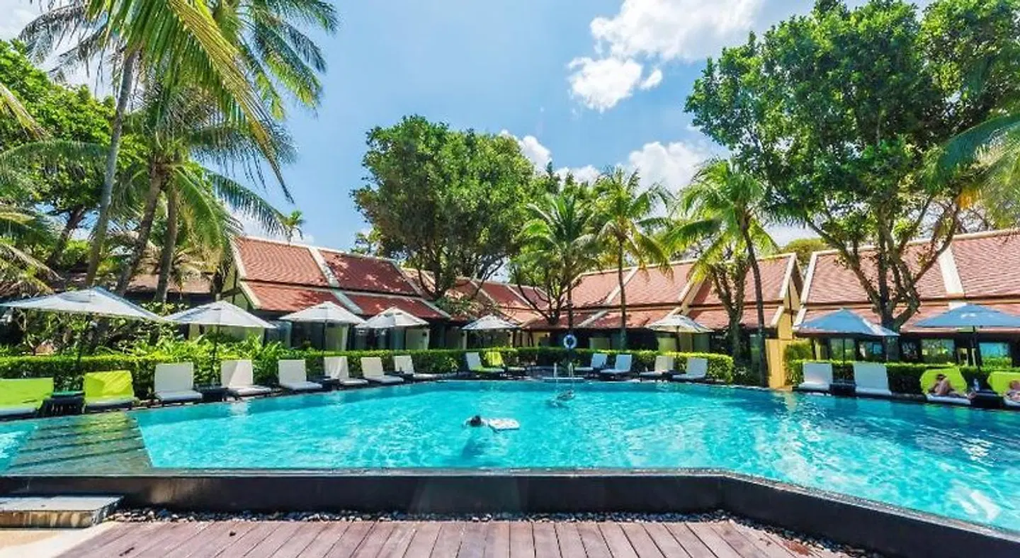 Impiana Resort Patong OUTDOOR_POOL