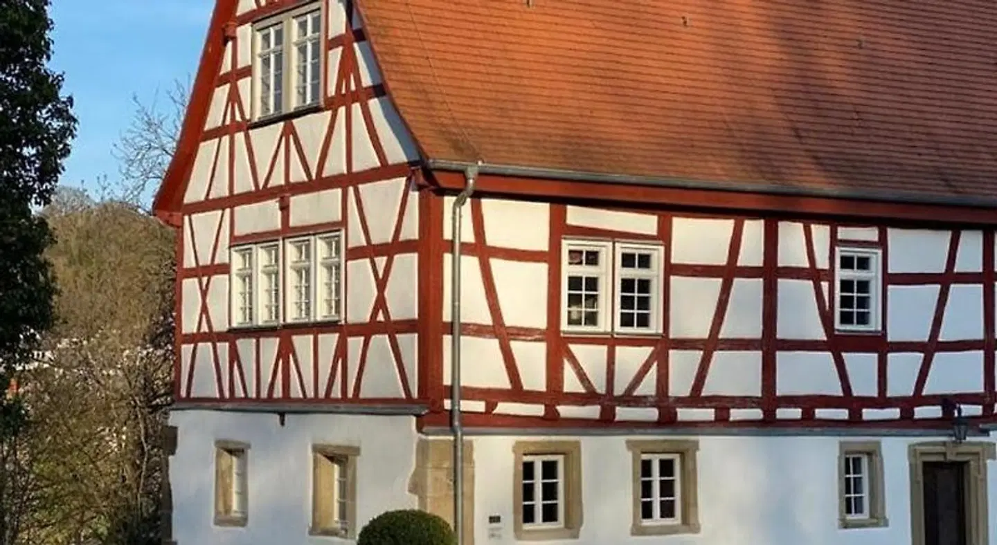 Götzenburg EXTERIOR