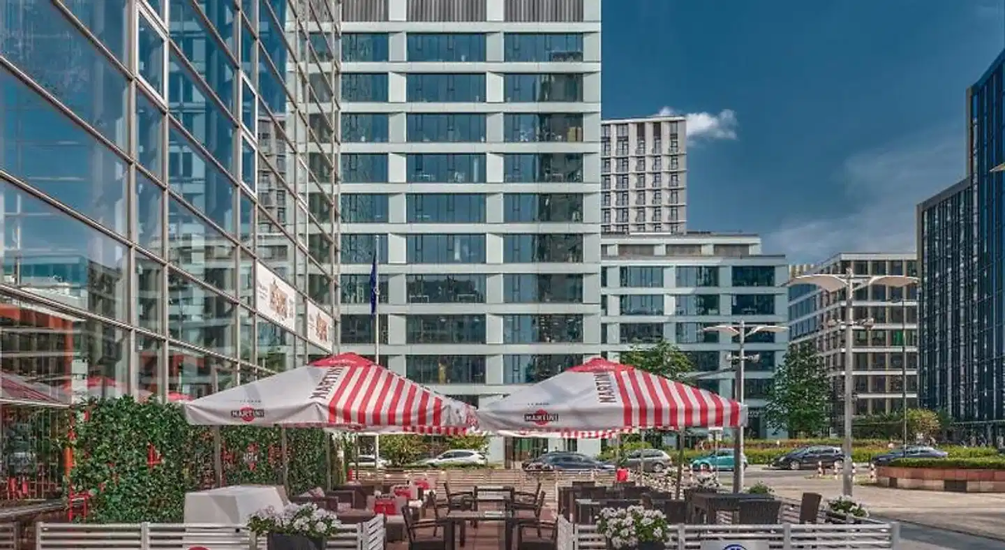 Hilton Warsaw Hotel Terrasse