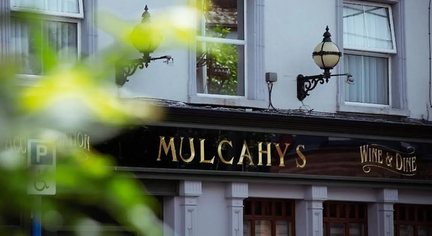 Mulcahys EXTERIOR