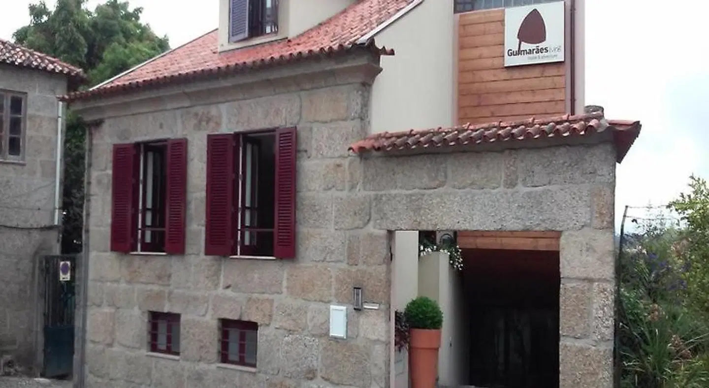 GuimaraesLiving - Hostel & Adventure EXTERIOR