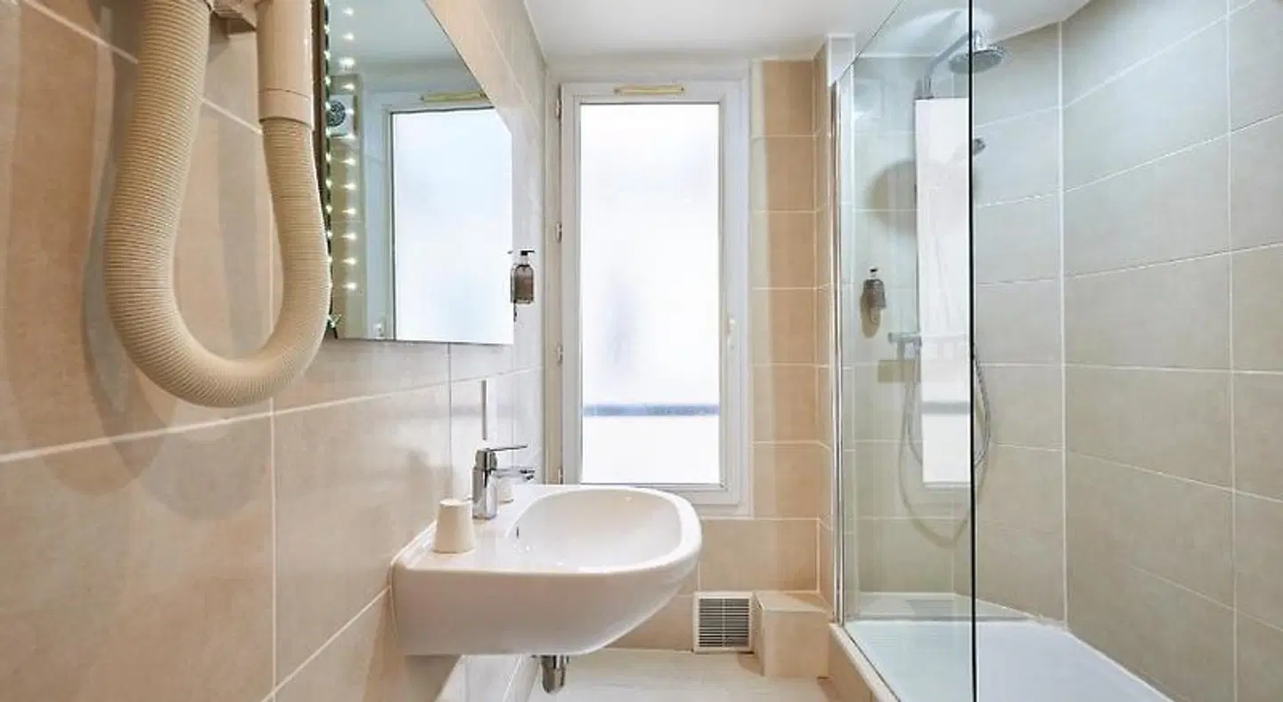 Hotel Parisiana Badezimmer