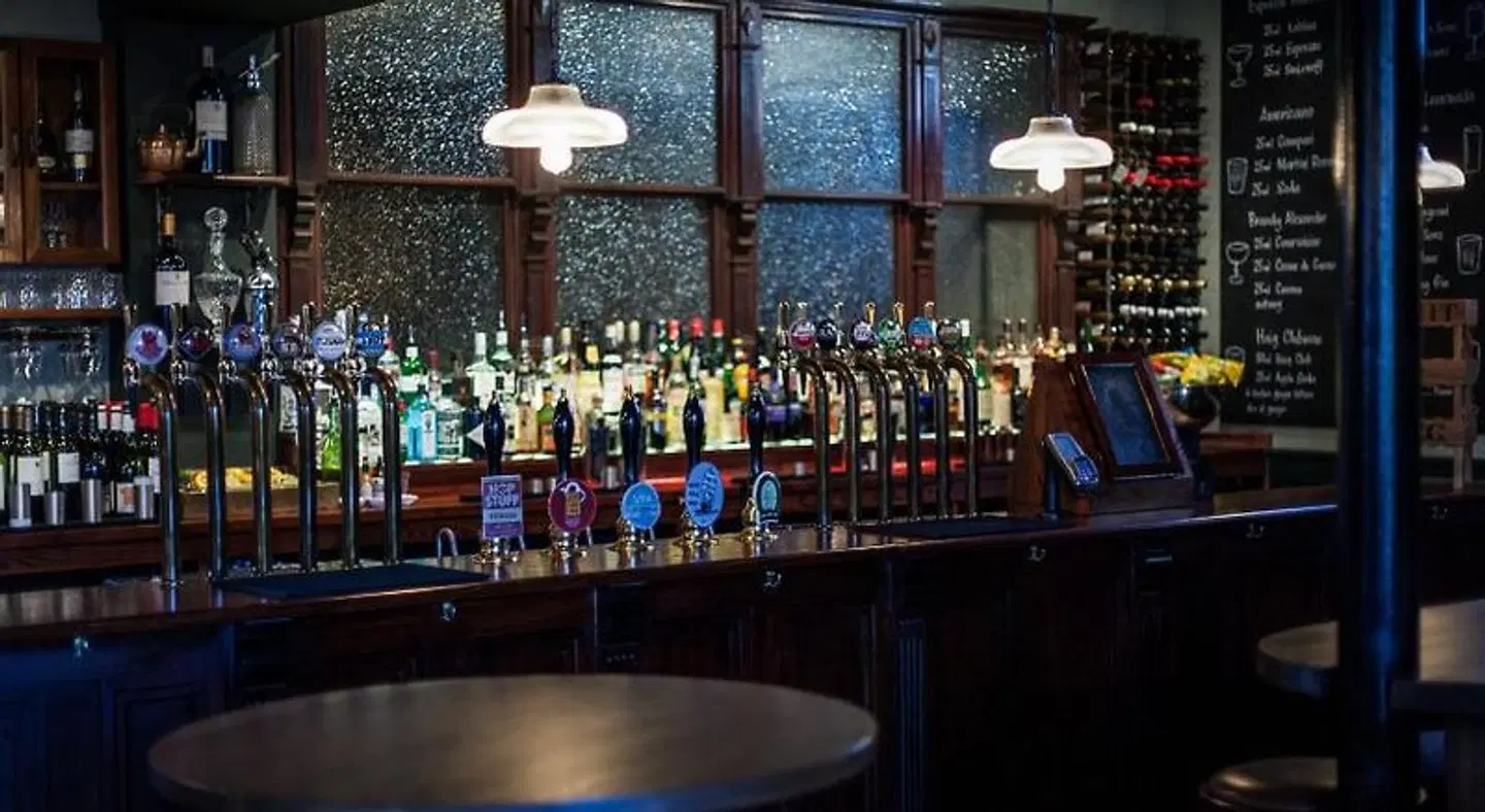 Tulse Hill Hotel Bar