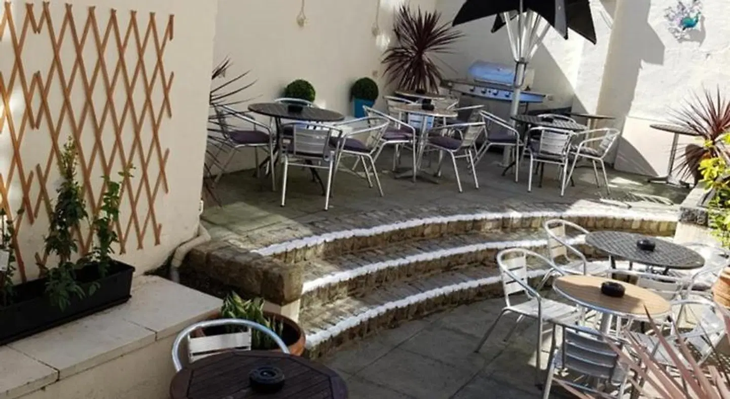 The Globe Inn SPORTS_AND_LEISURE