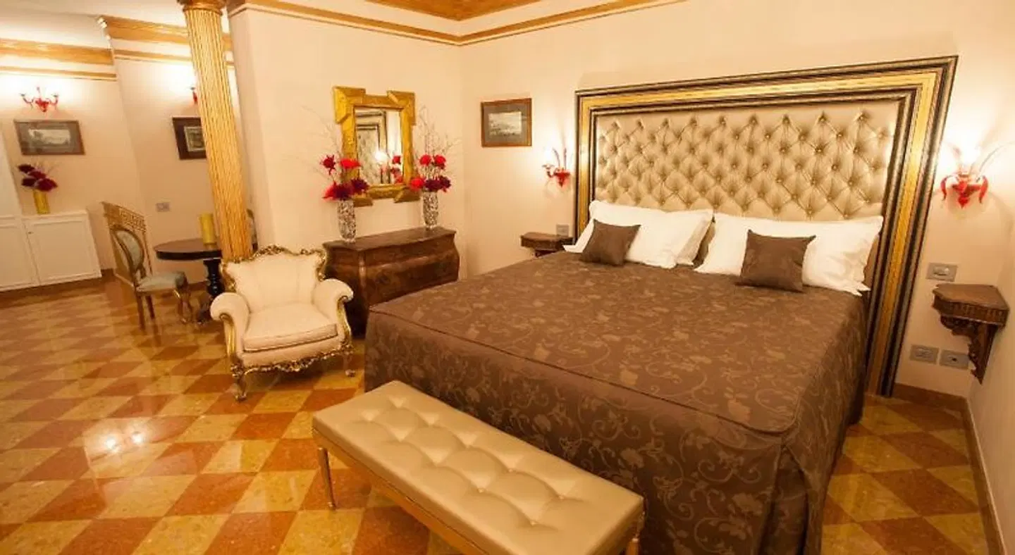 Martins Residence de Luxe ROOM_EXAMPLE