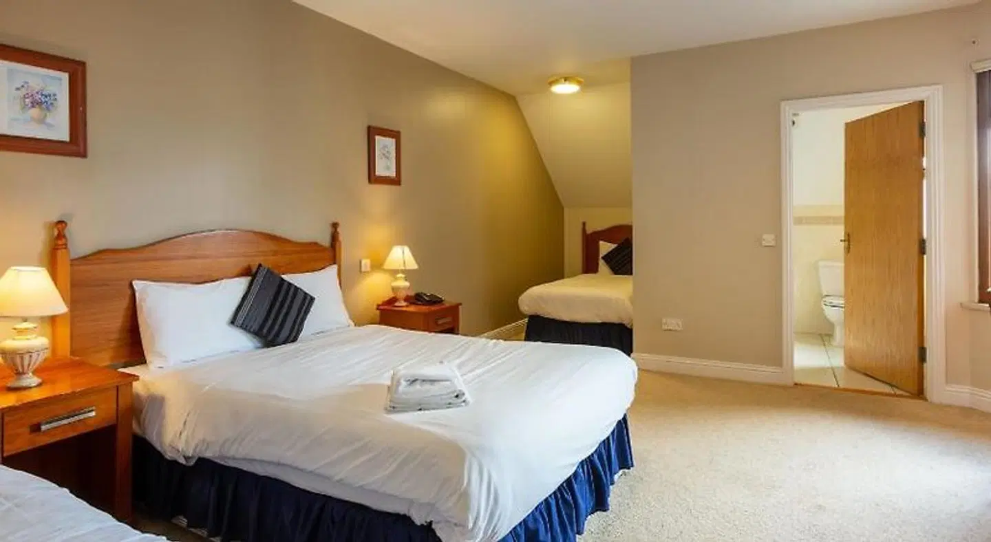 Tudor House Bed & Breakfast ROOM_EXAMPLE