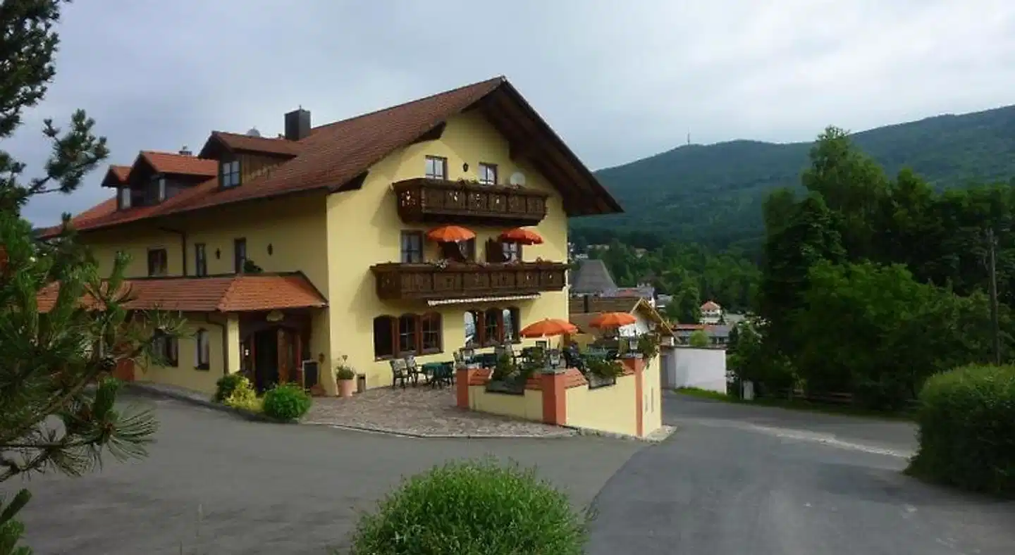 Pension Ferienwohnungen Ludwig Aussenansicht