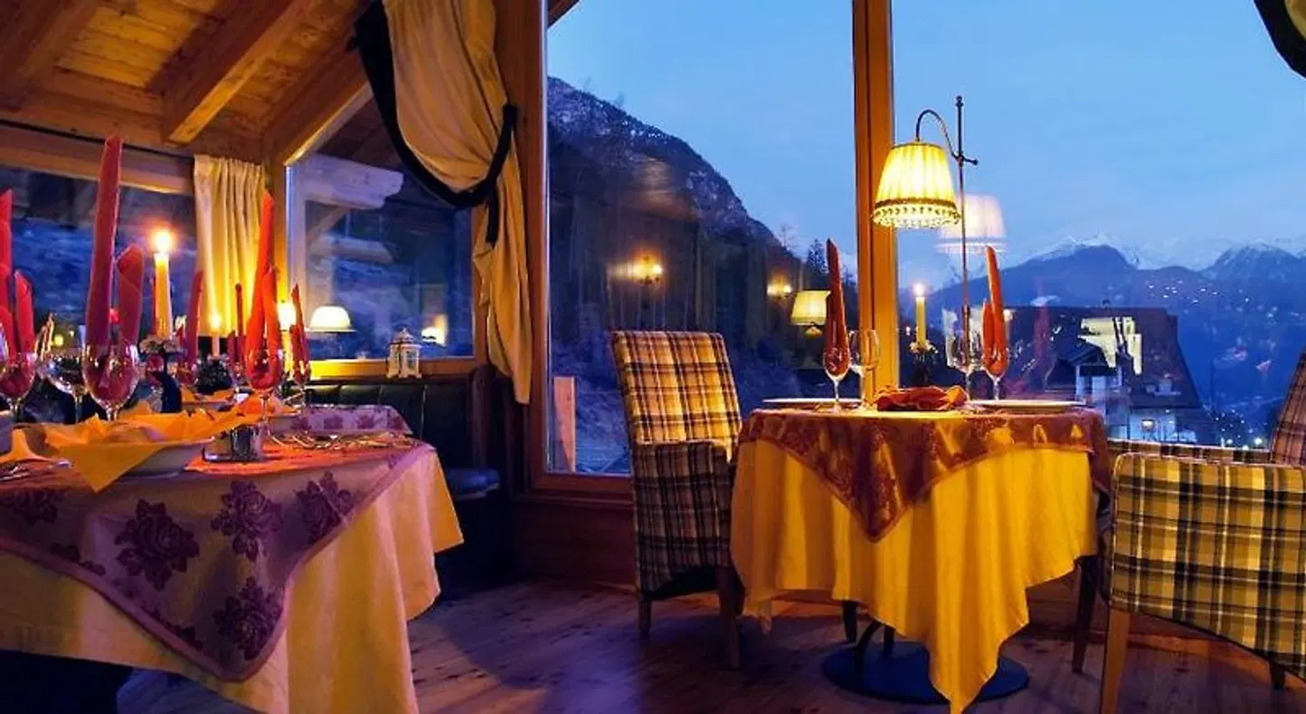 Berghotel Miramonti Bar