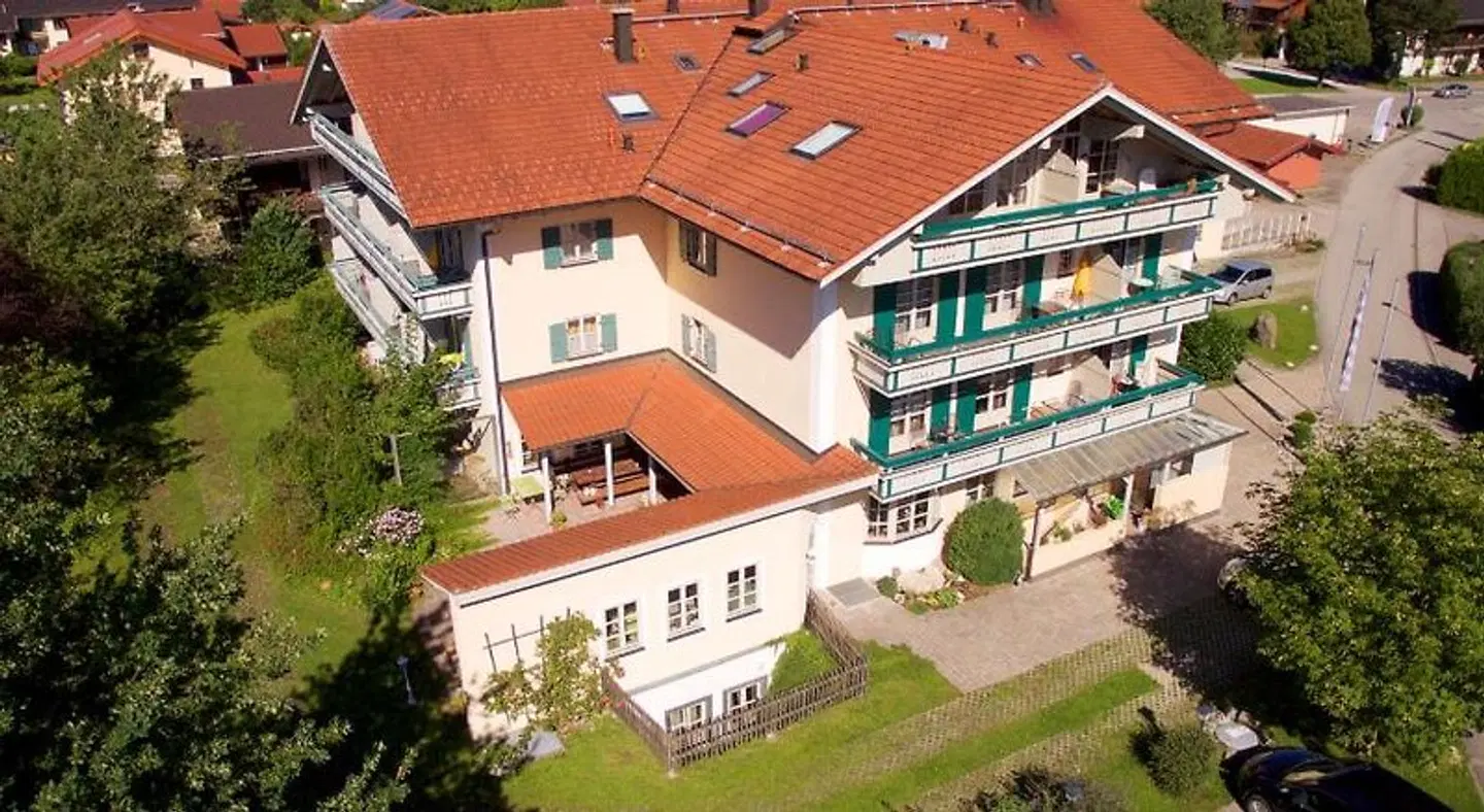 Salzburger Hof EXTERIOR