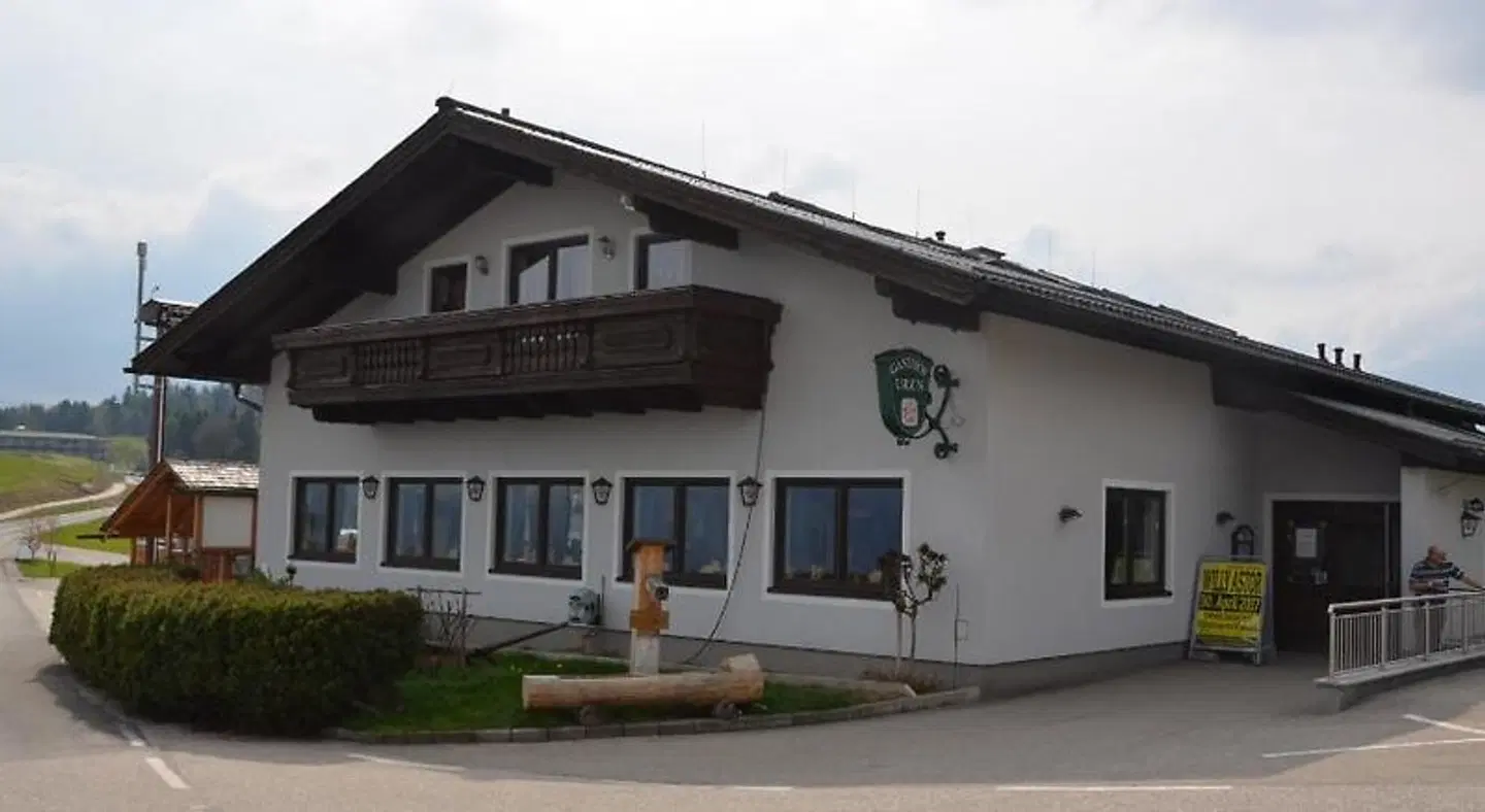 Urzn EXTERIOR