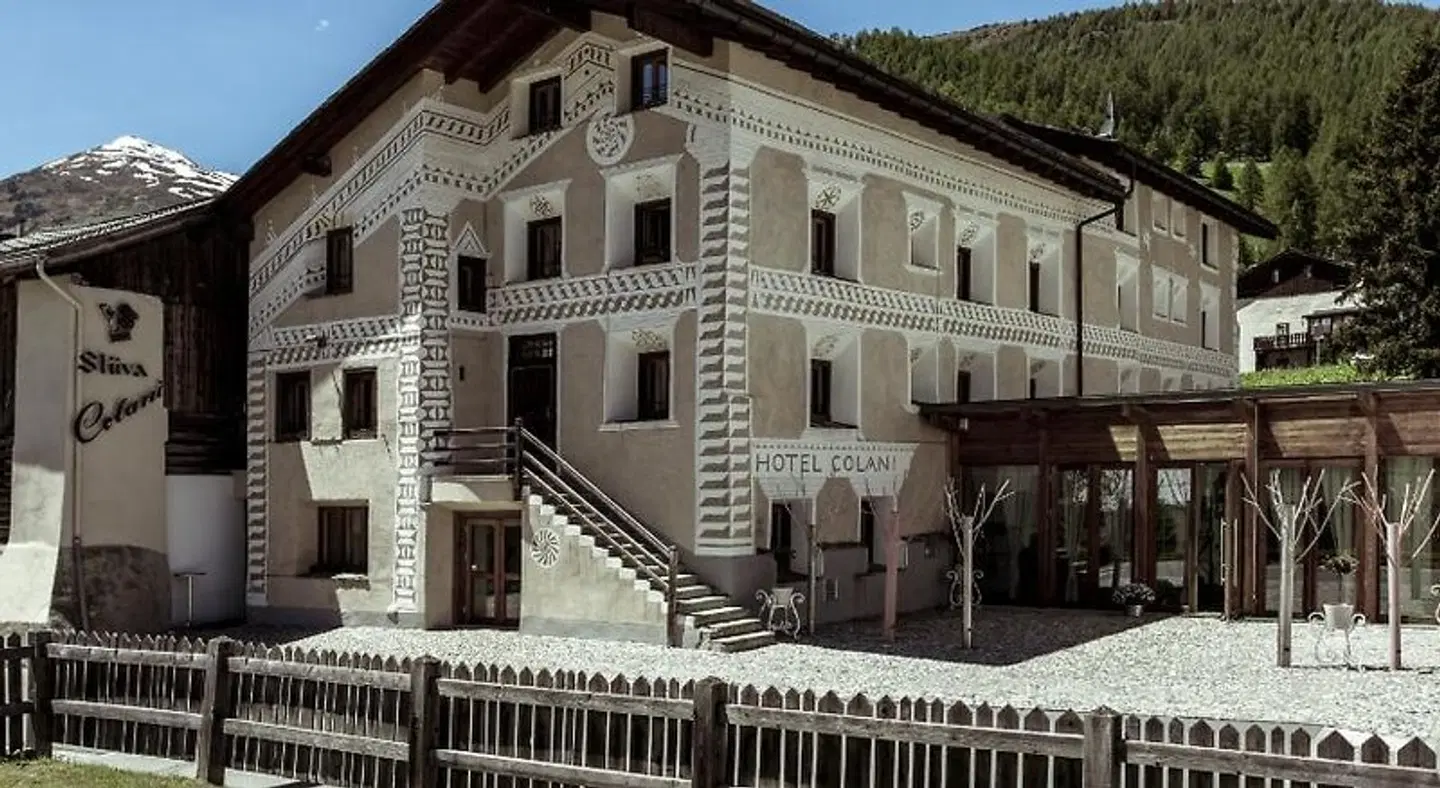 Chesa Stuva Colani EXTERIOR