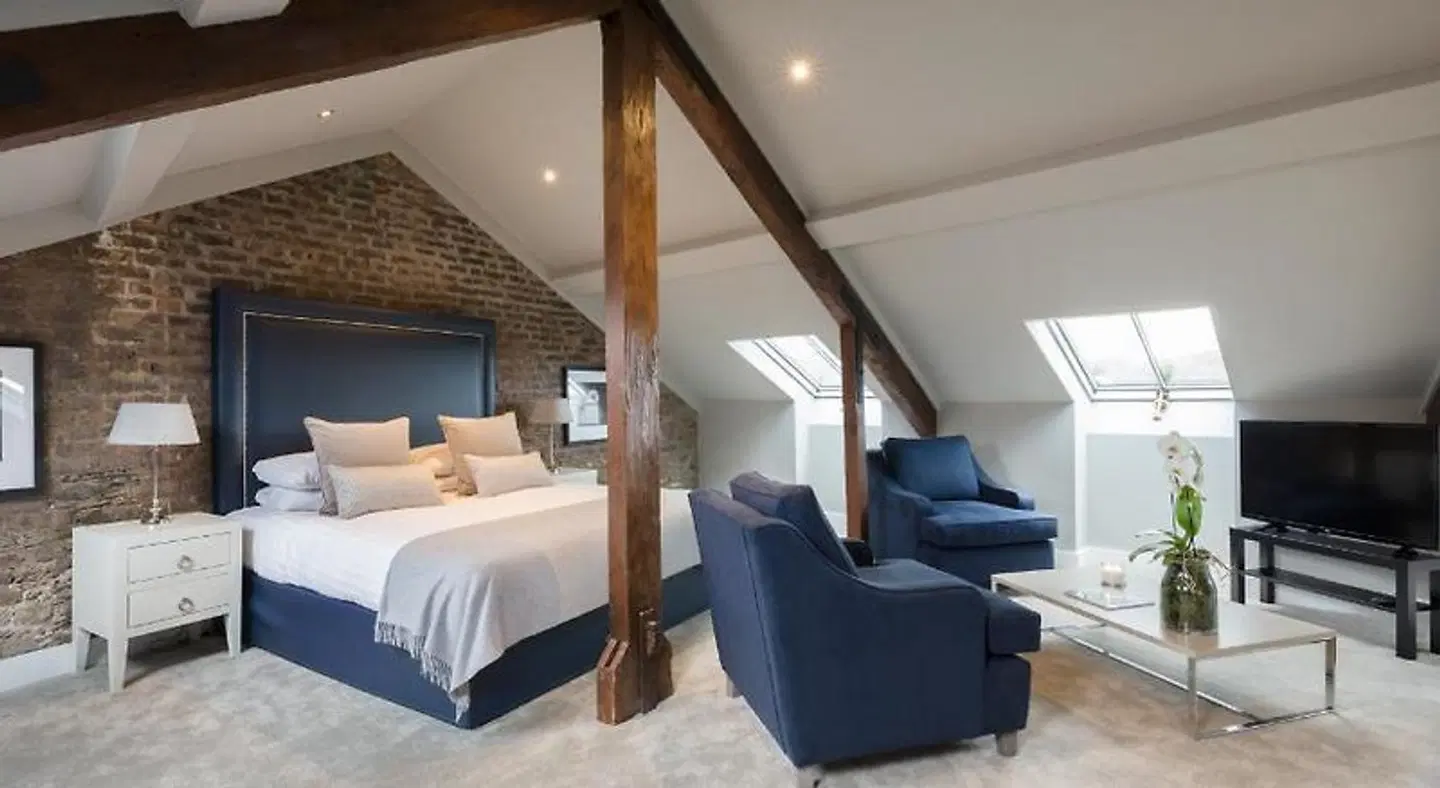 Giles Norman Gallery & Townhouse LOUNGE_LOBBY