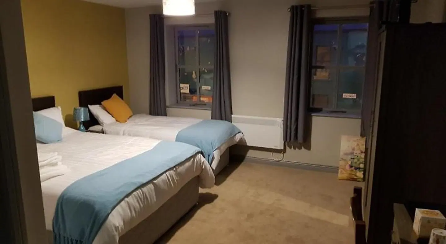 Lynch's on the Pier ROOM_EXAMPLE