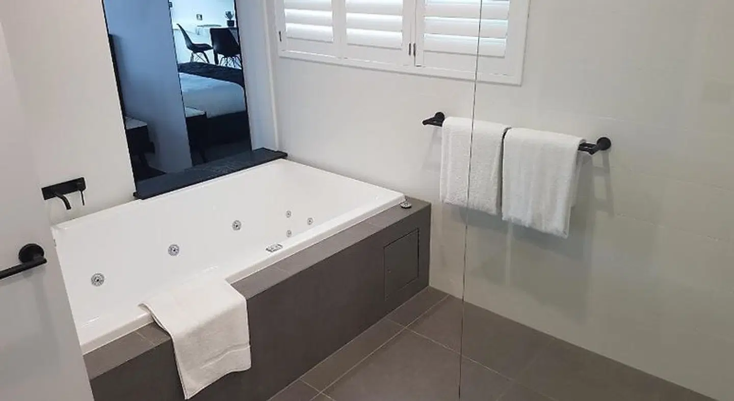 Ocean Grove Chalet Badezimmer