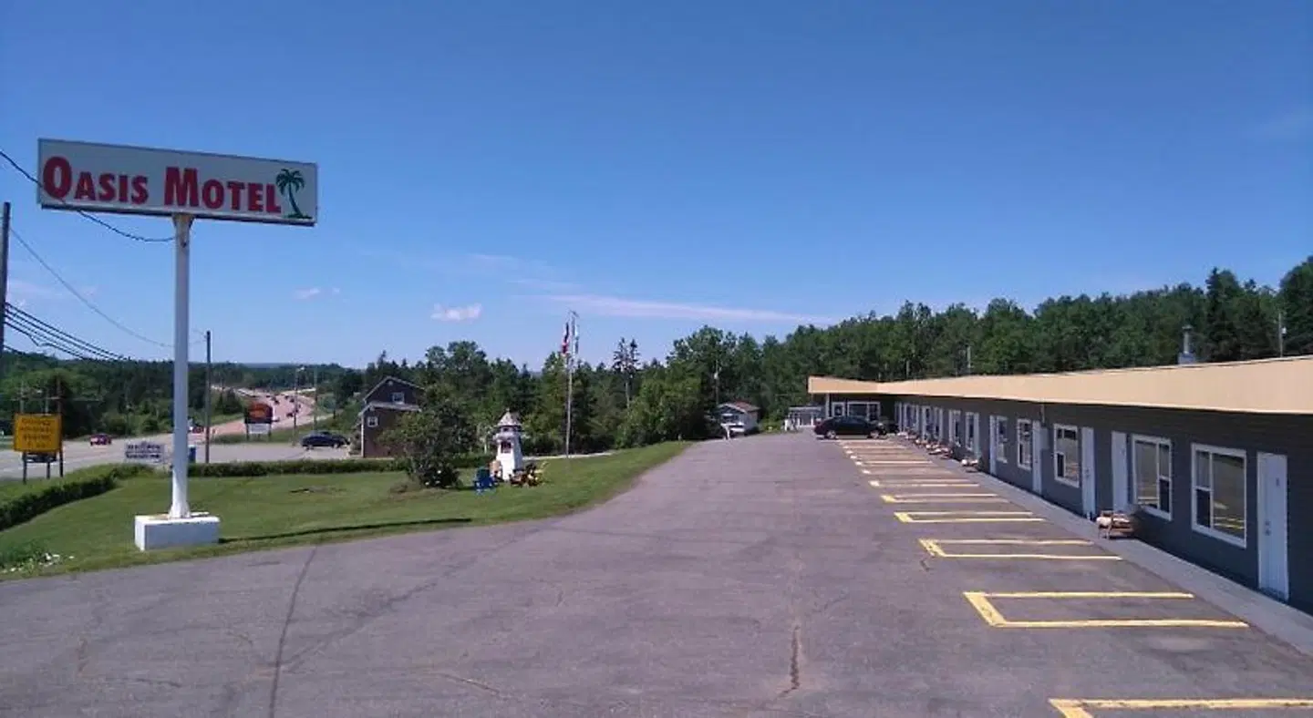 Oasis Motel LANDSCAPE