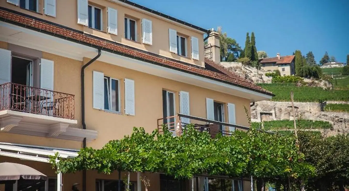Auberge de Rivaz EXTERIOR