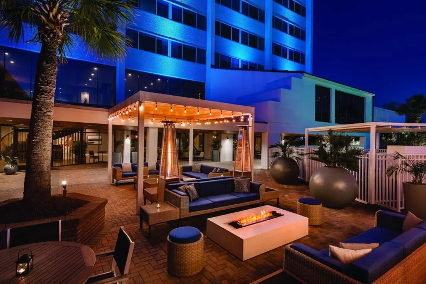 Hotel Ballast Wilmington, Tapestry Collection by Hilton Bar