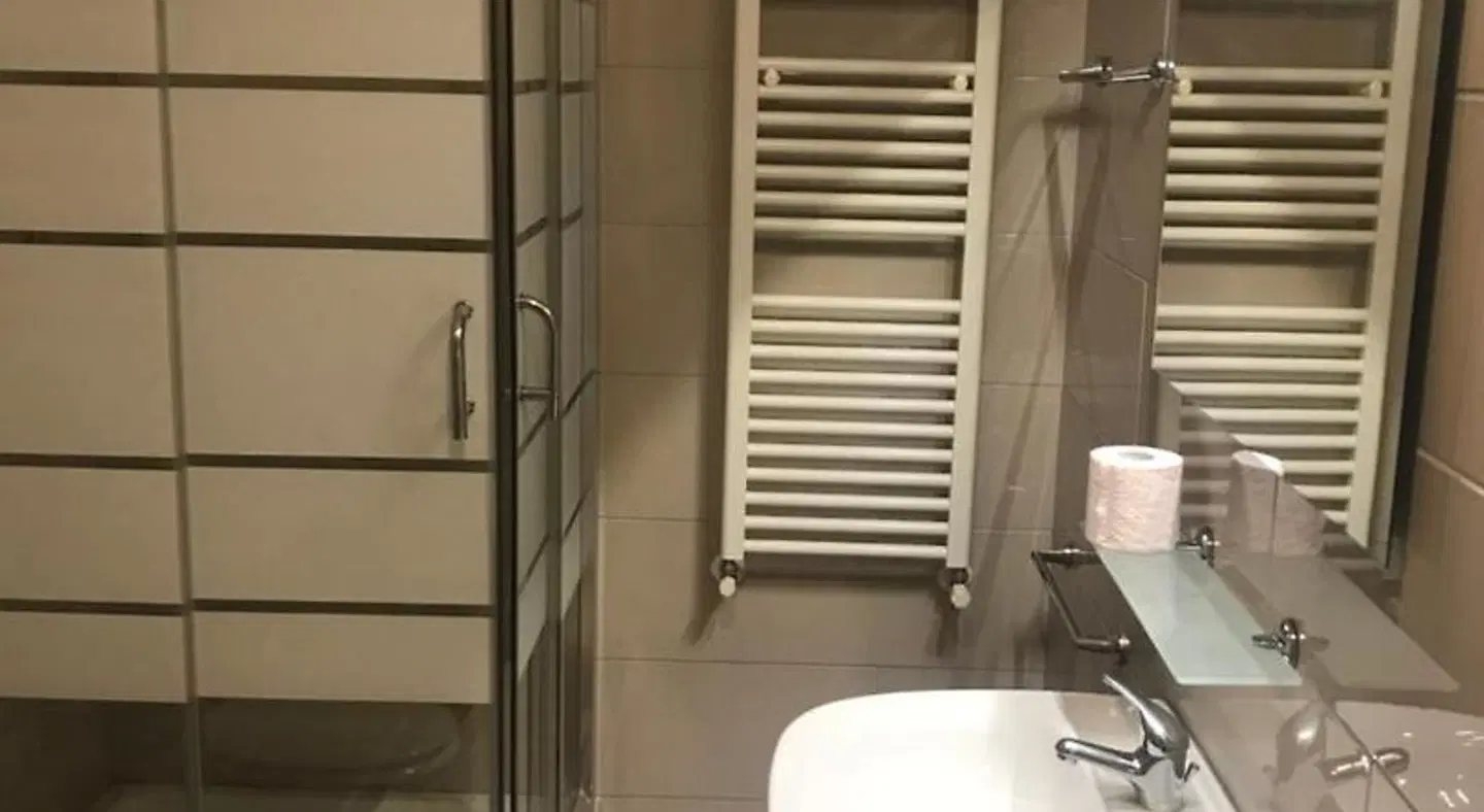 Room 14 Badezimmer