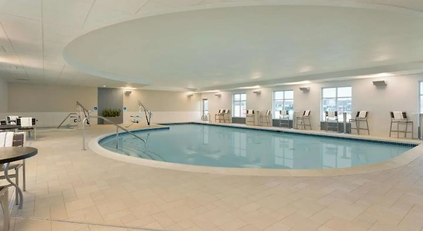 Hampton Inn & Suites Rosemont Chicago O'Hare Hallenbad