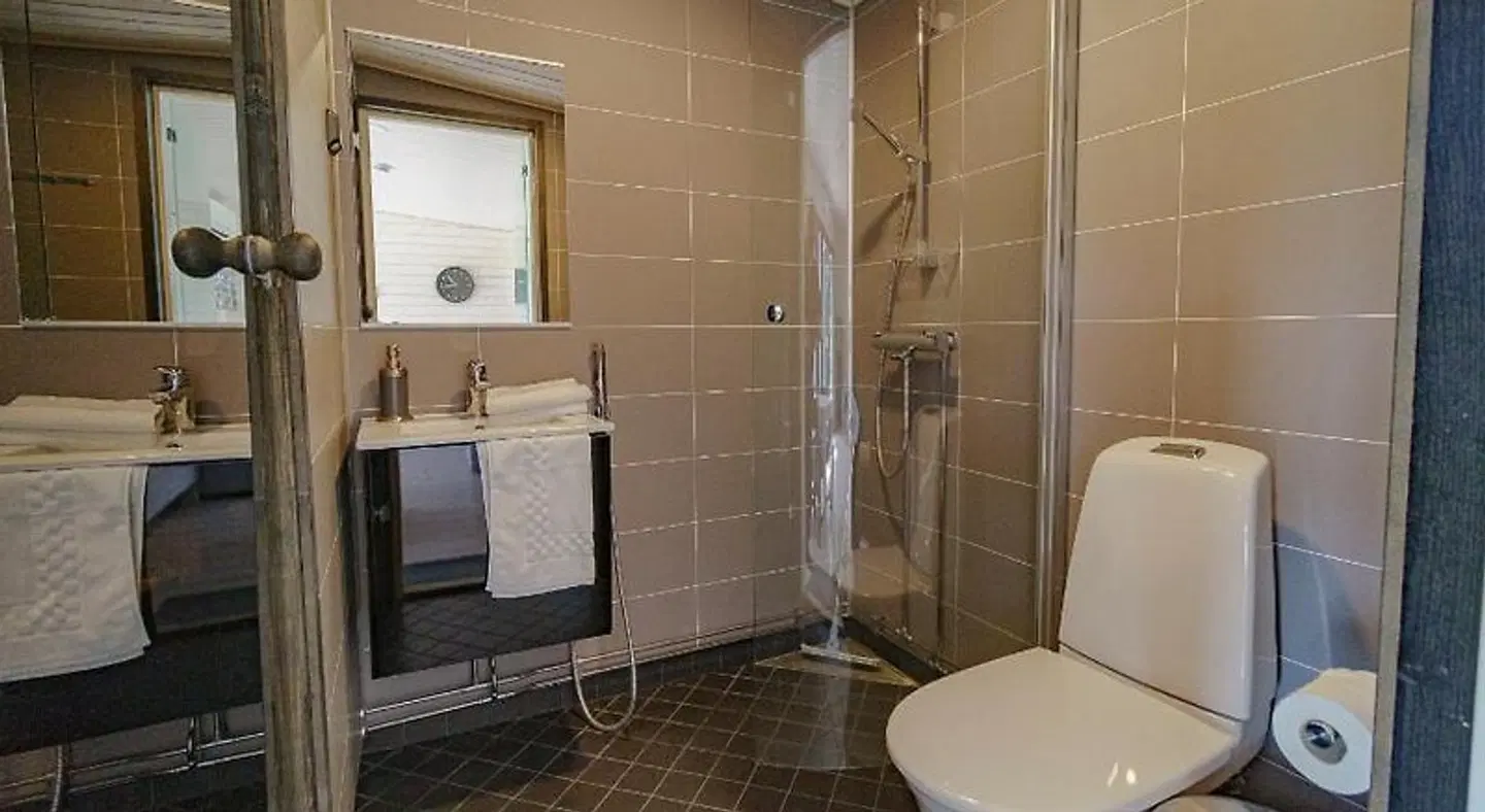 Rauhalahti Holiday Centre Cottages Badezimmer