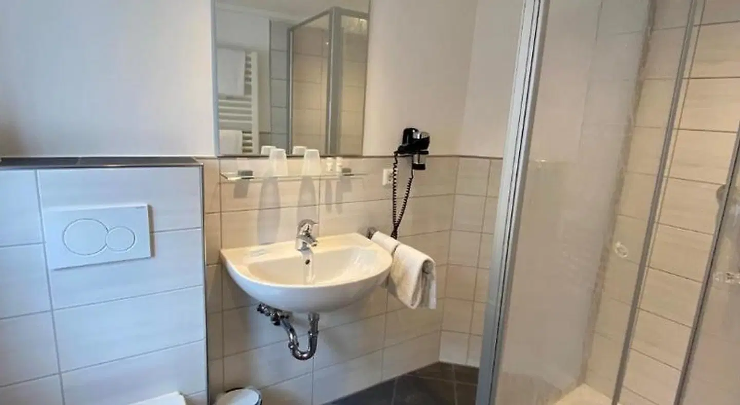 Hotel Gute Quelle Badezimmer