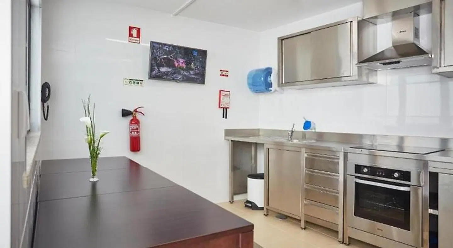 Suites & Hostel Cidade Aveiro ROOM_EXAMPLE