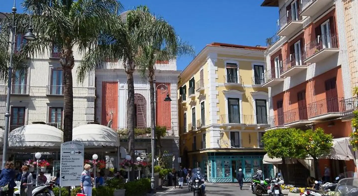 Elys Suites EXTERIOR
