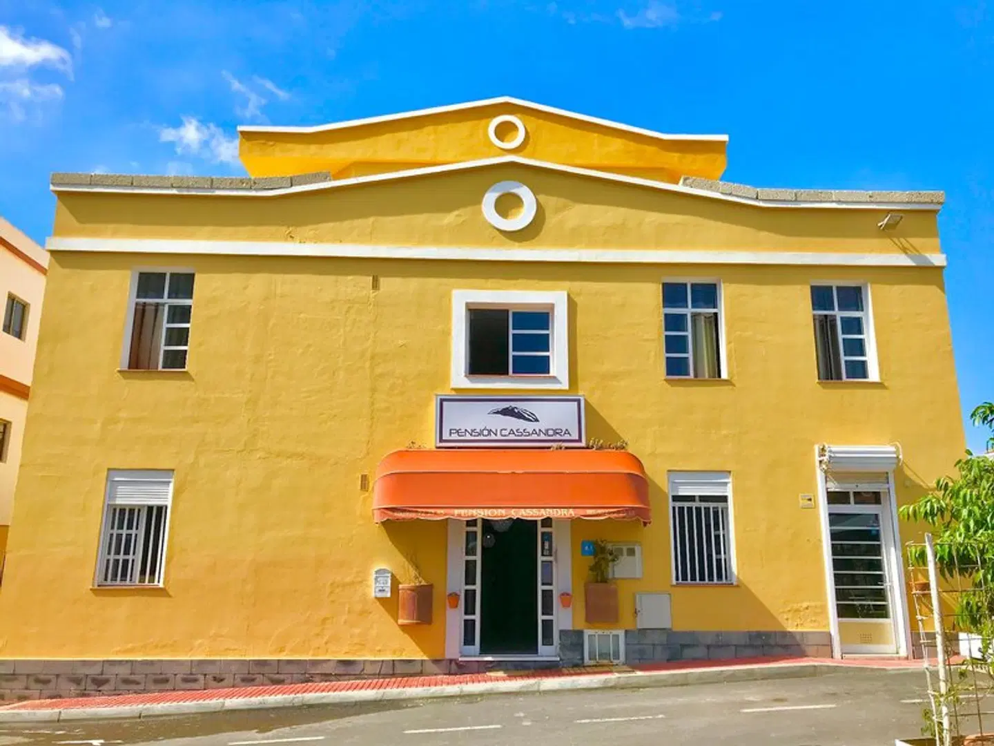 Pensión Cassandra EXTERIOR