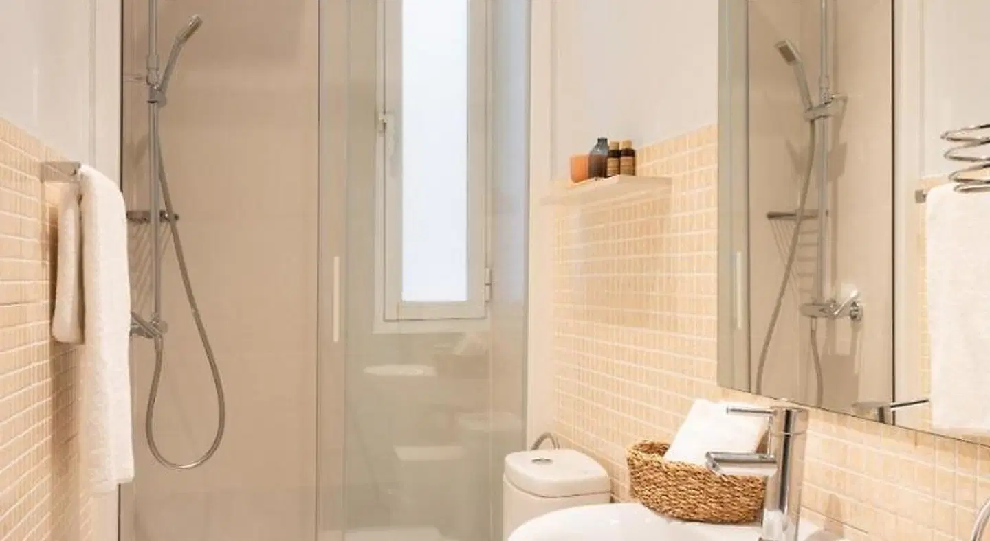 Spain Select Carretas Apartments Badezimmer