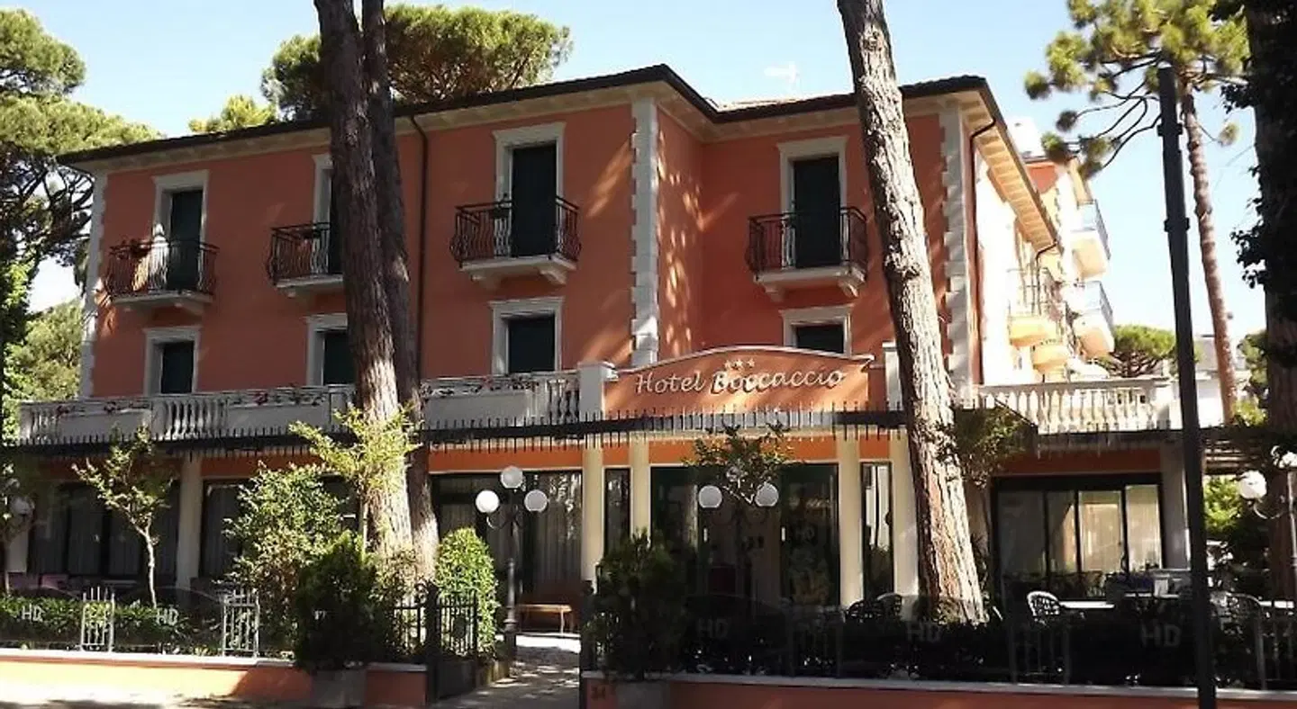 Hotel Boccaccio EXTERIOR