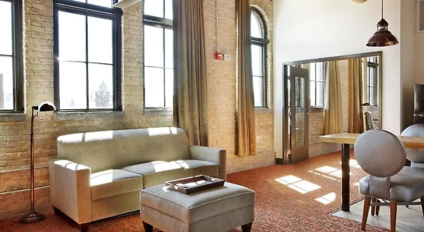 The Brewhouse Inn & Suites - Milwaukee LOUNGE_LOBBY