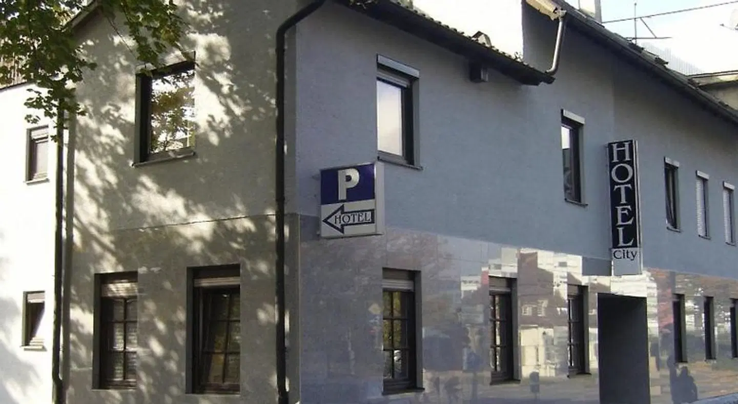 City EXTERIOR