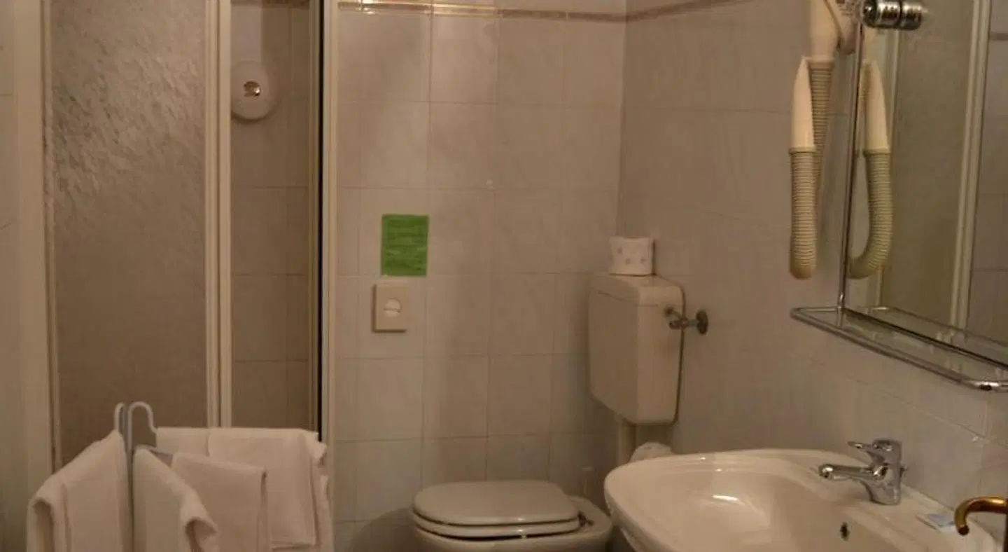 Albergo Elena Badezimmer