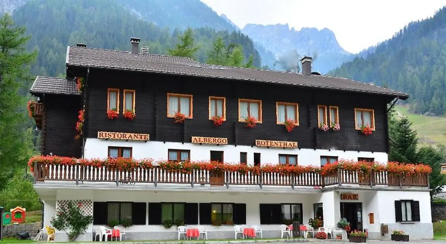 Albergo Rotenthal EXTERIOR
