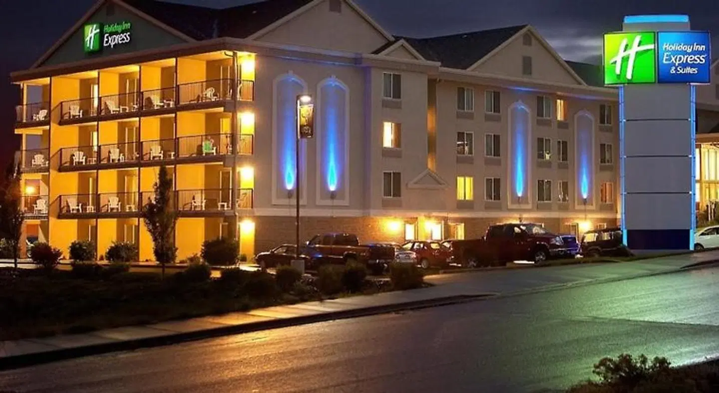 Holiday Inn Express & Suites Richland by IHG EXTERIOR