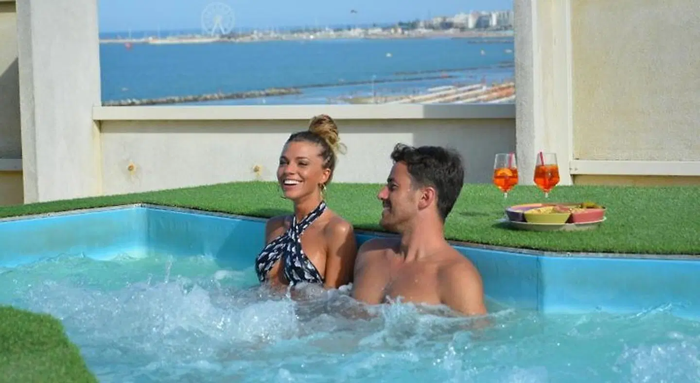 AmbientHotels Panoramic OUTDOOR_POOL