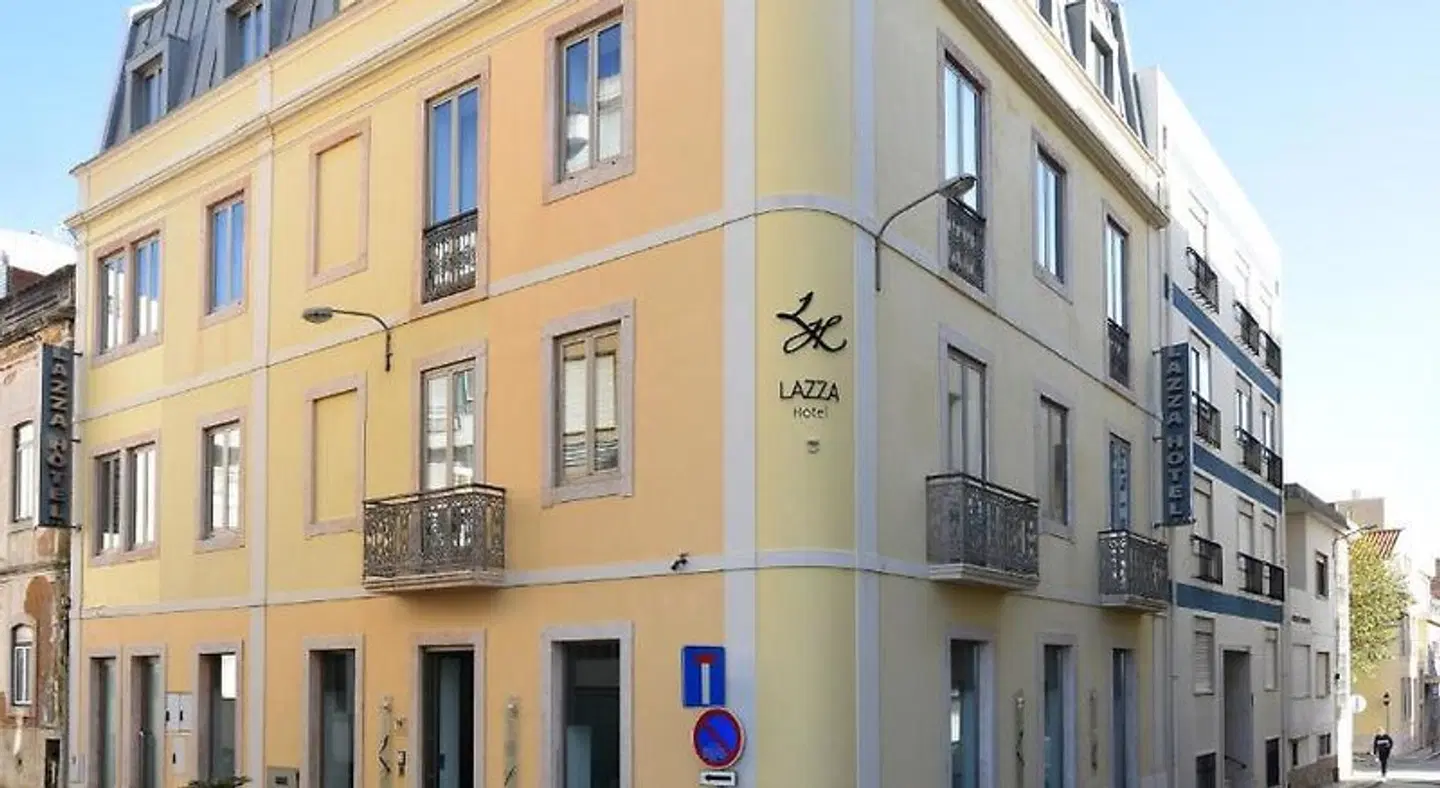 Lazza Hotel EXTERIOR