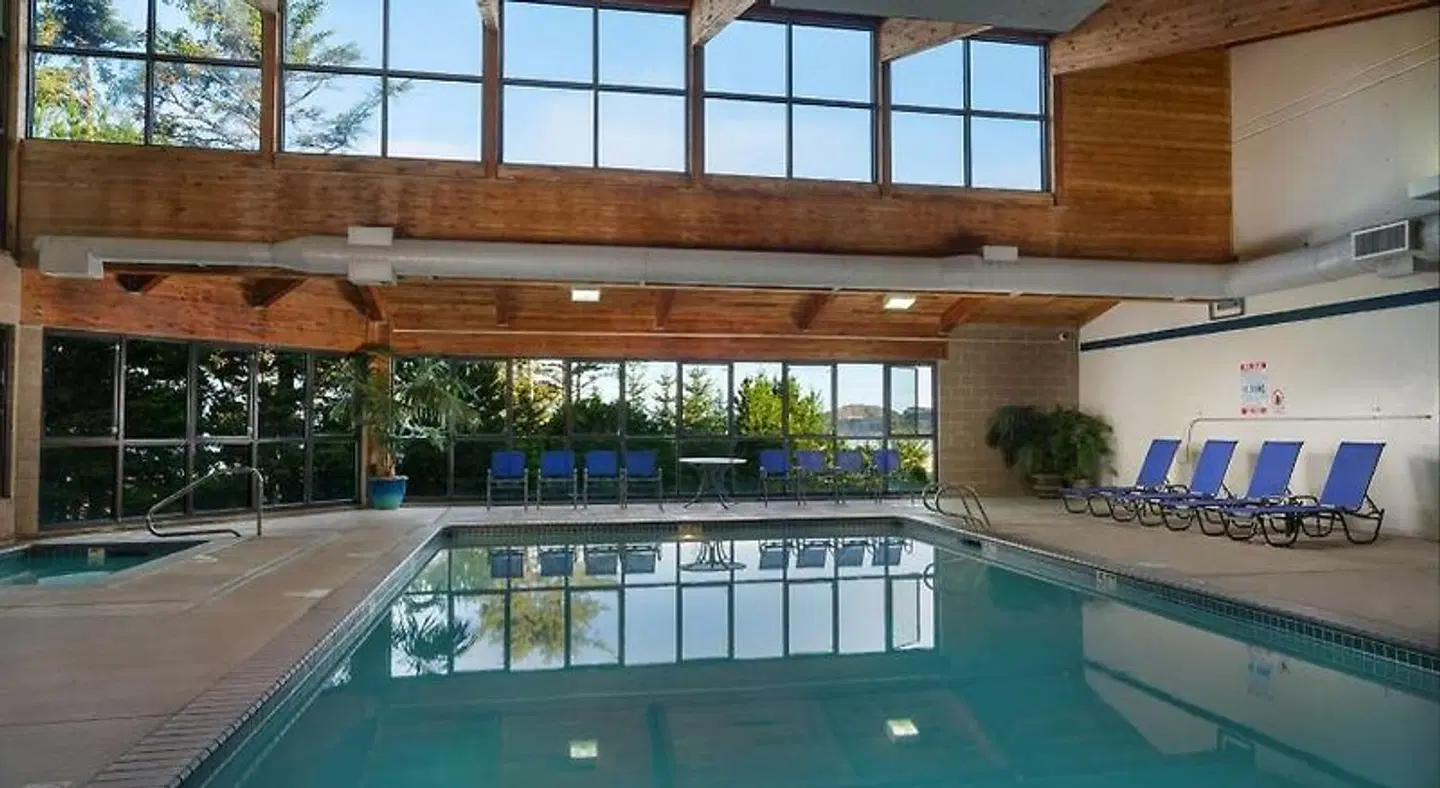 Best Western Agate Beach Inn Hallenbad